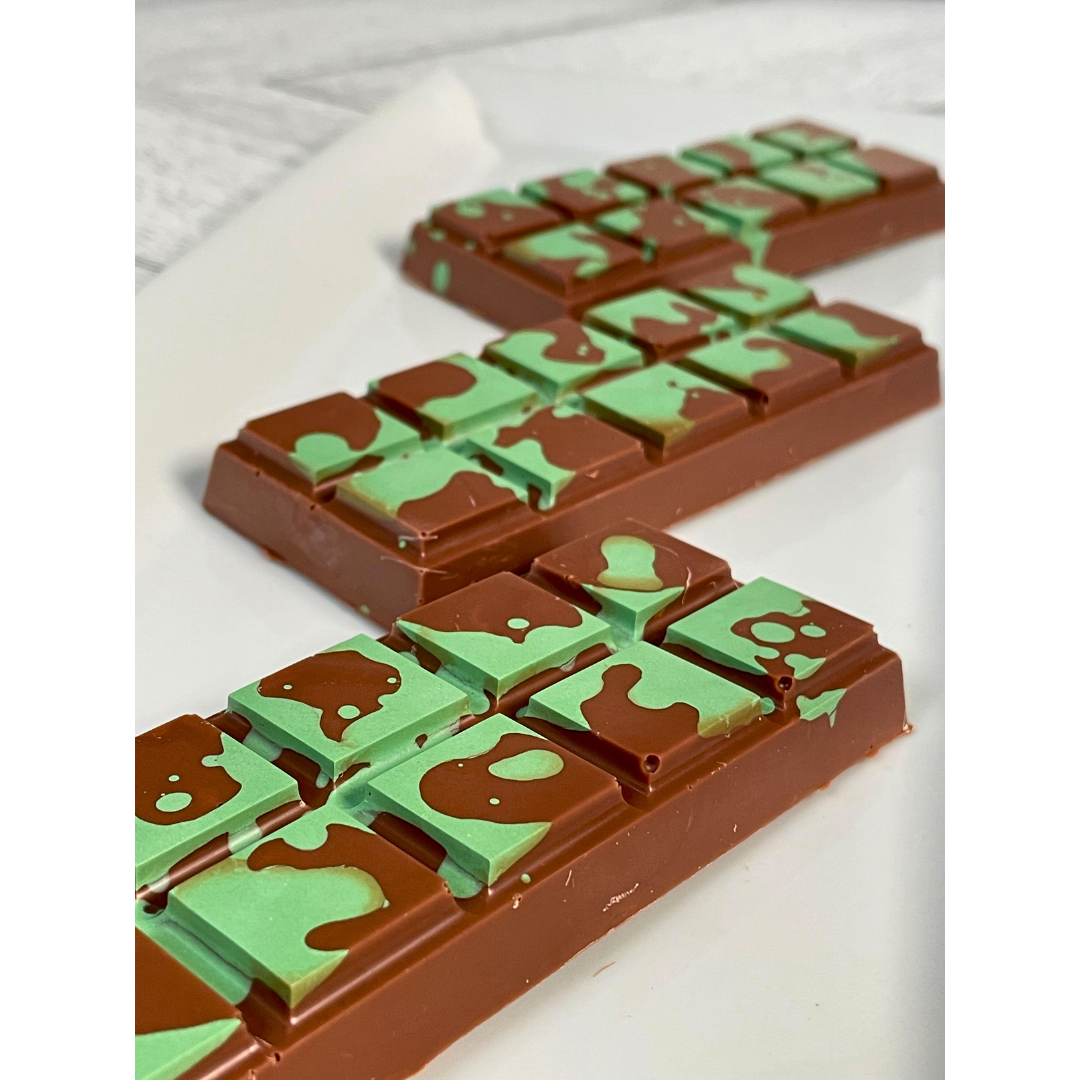 Pistachio Kunafa Chocolate Bar – Fruit and Nut Co.